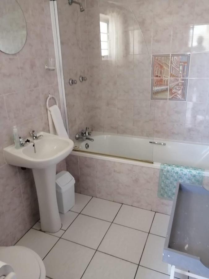 36 Mount Road Guesthouse And Self Catering Port Elizabeth Zewnętrze zdjęcie