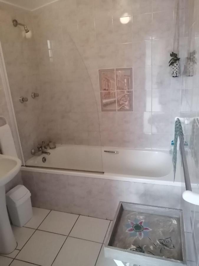 36 Mount Road Guesthouse And Self Catering Port Elizabeth Zewnętrze zdjęcie